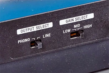 Phono line switch